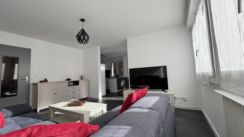 Gîte pour 6 personnes, avec vue et balcon dans Salins-Fontaine - 3