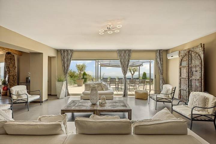 Location de vacances pour 14 personnes, avec jardin, animaux acceptés à Cabris - 2