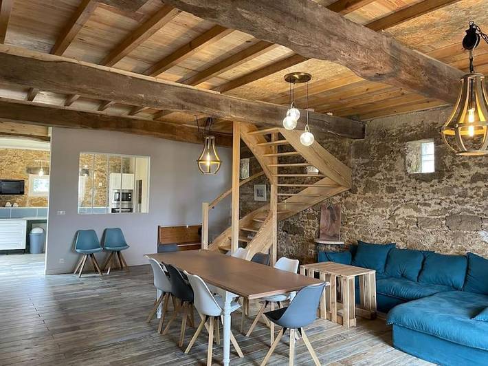 Gîte pour 6 personnes, avec jardin ainsi que piscine et vue à Bourdalat