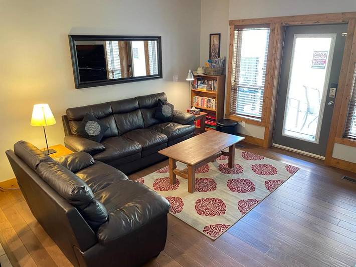 Appartement de vacances pour 5 personnes, avec terrasse ainsi que piscine et jacuzzi