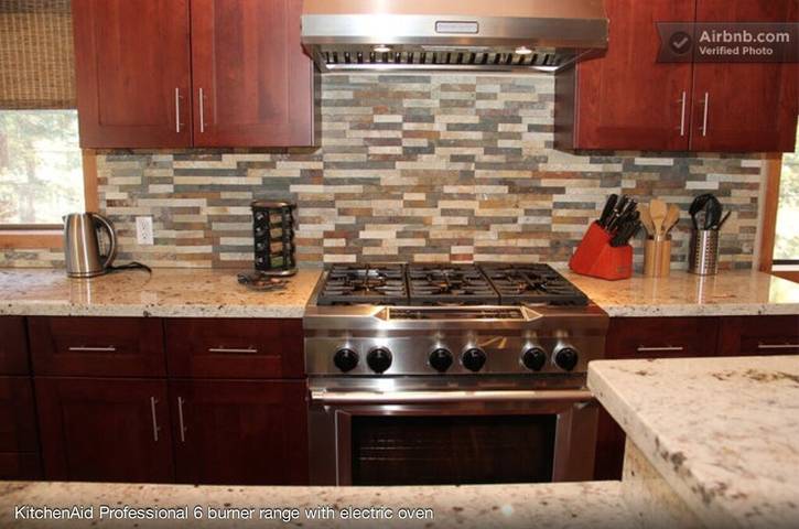 Vacation rental for 10 people, with hot tub and sauna as well as balcony in Diamond Peak