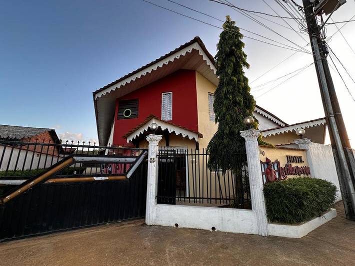 Hôtel pour 3 personnes, avec bassin pour enfant et piscine dans Oiapoque