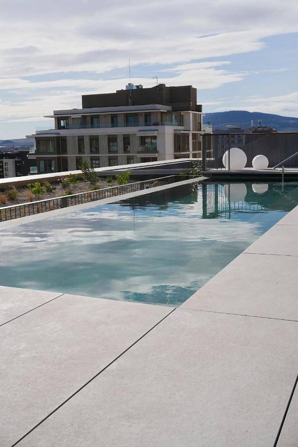 Appart’hôtel pour 2 personnes, avec jardin et piscine, animaux acceptés