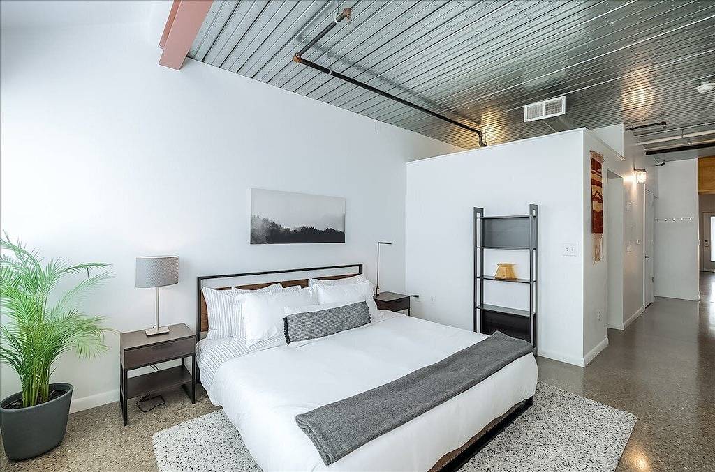 Ganze Wohnung, Graffiti Art Haus - Walk to Central Bank Arena in Lexington, Kentucky