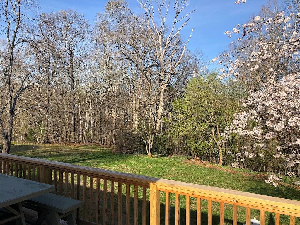 Conviently located cozy 2 bedroom home on quiet street. in Elkin, Surry County