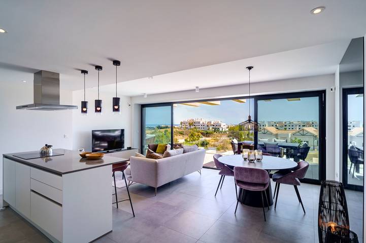 Ganze Wohnung, Ferienwohnung 'Oasis 325' mit Meerblick, WLAN und Klimaanlage in La Resina, Estepona