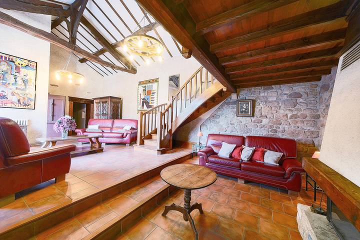 Location de vacances pour 10 personnes, avec jardin et balcon à Vaour - 2