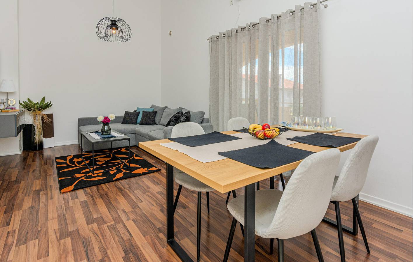 Geheel vakantieappartement, Stijlvol appartement met 2 slaapkamers, wifi, terras en toegang tot het strand in Vir