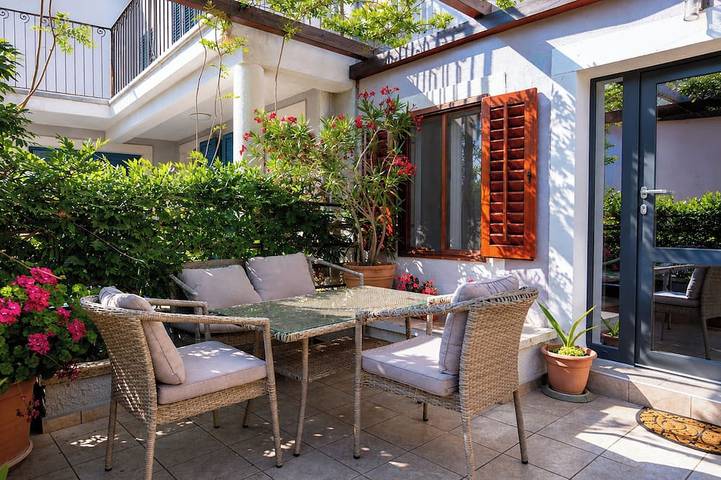 Ferienhaus für 4 Personen, mit Terrasse und Garten