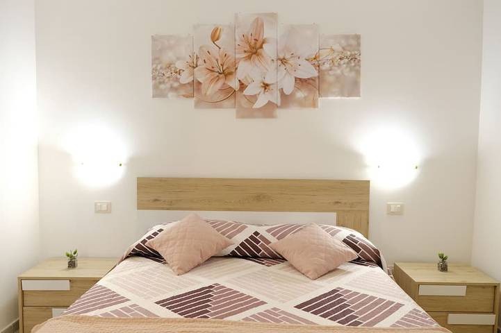 Appartamento intero, Comfortable house with private outdoor area a few steps away from Sulmona centre in Sulmona, Provincia di L'Aquila