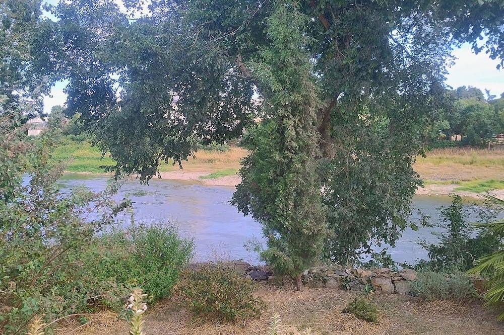 Le gîte de l'île du Buzet, face à la Loire en pleine nature. Havre de paix. in Saint-Florent-le-Vieil, Région de Cholet