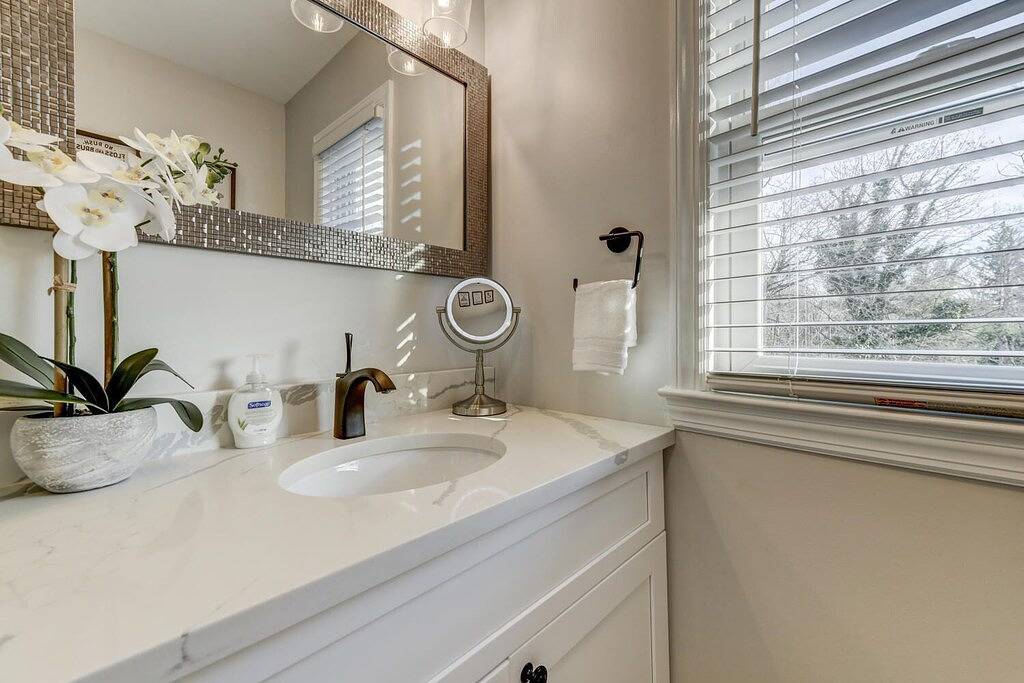 Ganze Wohnung, Geräumiges 2 Br Central Princeton Haus mit Parkplatz in Princeton Township, Mercer County