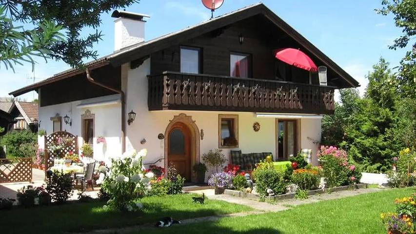 Ferienwohnung für 2 Personen, mit Balkon in Bad Kohlgrub