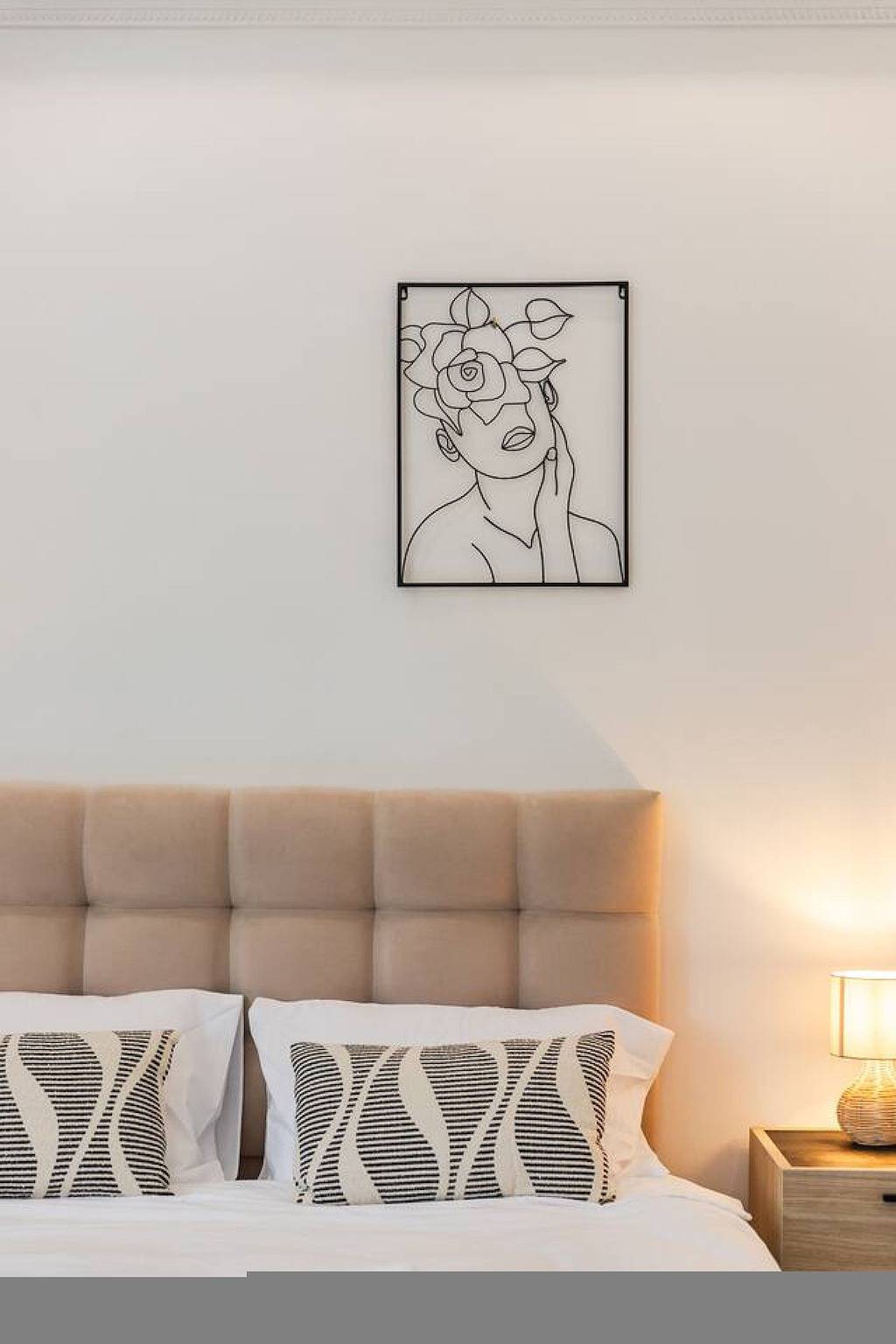 Ganze Wohnung, Central Comfy Spot | Studio for 2 with Wi-Fi in Tiranë, Albanien