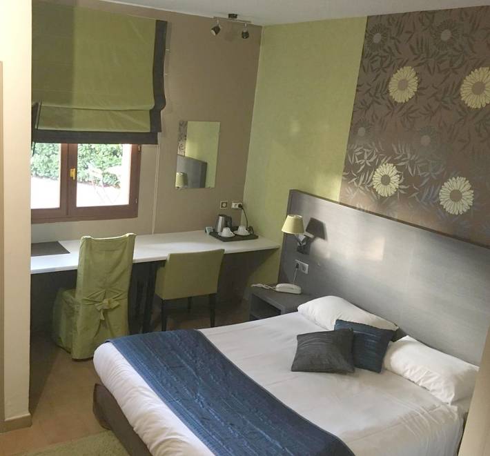 Hôtel pour 4 personnes, avec piscine ainsi que terrasse et jardin, animaux acceptés à Châteauneuf-du-Rhône - 4