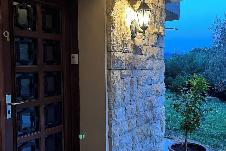 Ganze Wohnung, T2 with private garden, secure parking and peaceful setting near downtown in Gap, Gap und Umgebung