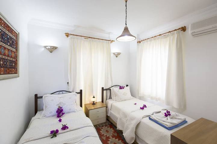 Appartement entier, Complexe boutique avec 2 grandes piscines, terrasse tropézienne, vues sur la mer et la montagne in Kaş, Province d'Antalya