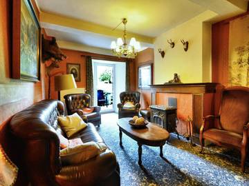 Location de vacances pour 9 personnes, avec terrasse et jardin à Paliseul