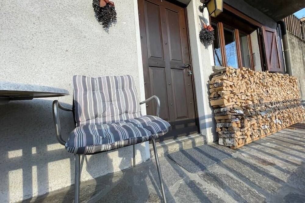 Ganze Wohnung, Wohnung mit Parkplatz-Terrasse-Küche-Berg Aussicht in Faido, Lepontinische Alpen