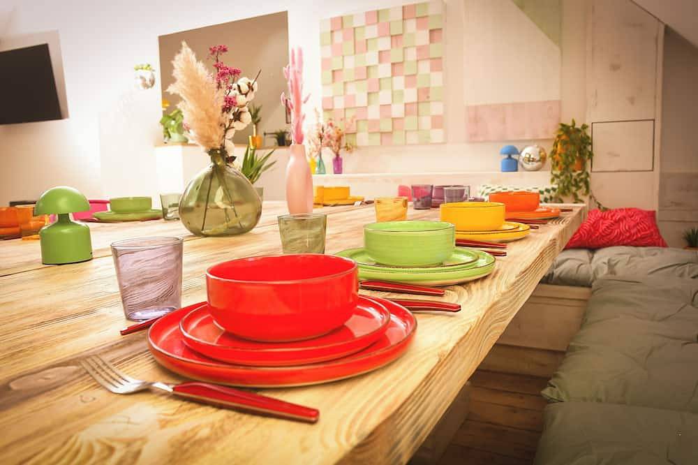 Apartamento entero, Magnificent Festive Loft in Saint-Pourçain-sur-Sioule, Allier (desambiguación)