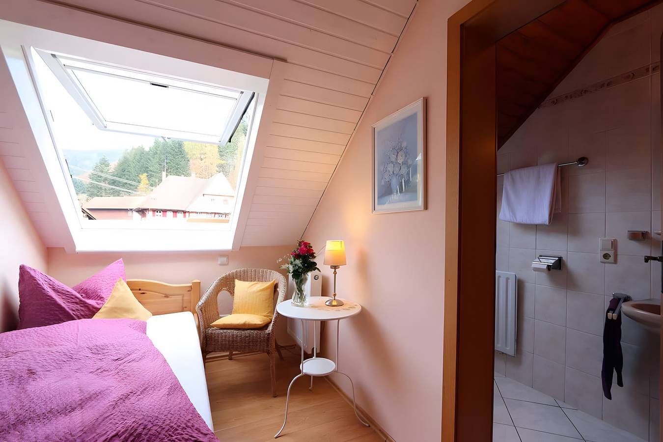 Gasthaus zur Linde - 'Einzelzimmer Sternenblick' mit gemeinsamer Terrasse, Garten und Wlan in Oberharmersbach, Mittlerer Schwarzwald