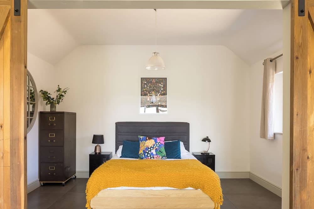 Stylish cottage, countryside views, wood burning hot tub, 20 mins to Cambridge in Croydon (Cambridgeshire), Cambridgeshire