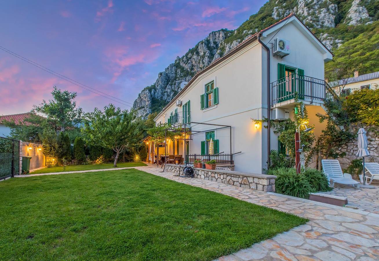 Sportliche Privatvilla mit Rad, Wanderwegen, Paragliding in Grizane, Primorje-Gorski Kotar