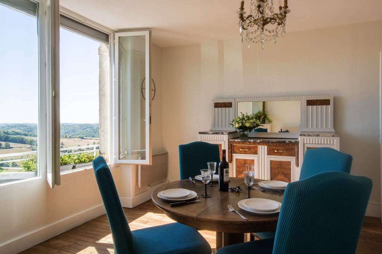 Appartement entier, Bellevue appartement in Ayen, Région de Brive-la-Gaillarde