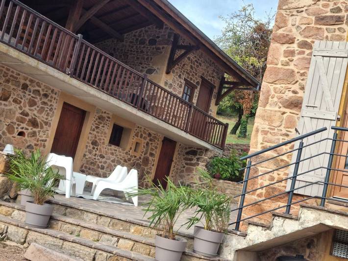 Gîte pour 6 personnes, avec jardin à Belmont-de-la-Loire - 4