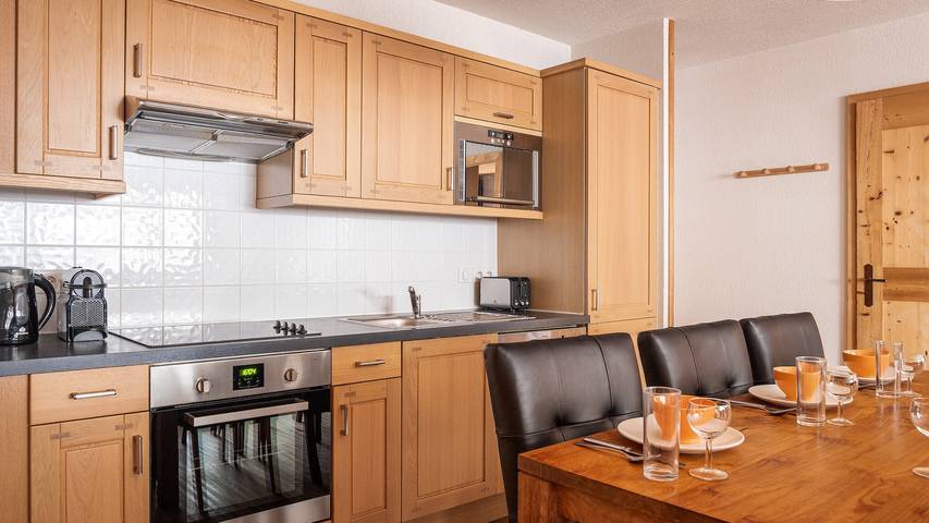 Appartement entier, Appartement de vacances pour 8 personnes avec balcon in Vallorcine, Région de Bonneville