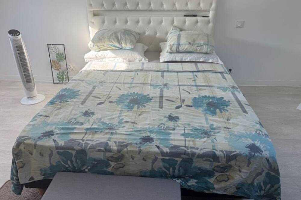 Entire apartment, Comfortable apartment 5 mins from Orly airport and 15 mns from Paris! in Athis-Mons, Essonne