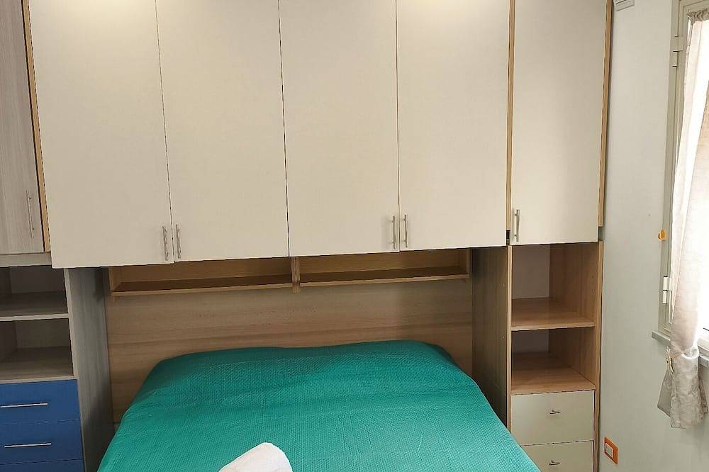 Entire apartment, Cozy bivani max 4 p bed, 10 min Palermo Falcone Borsellino airport in Villagrazia di Carini, Carini