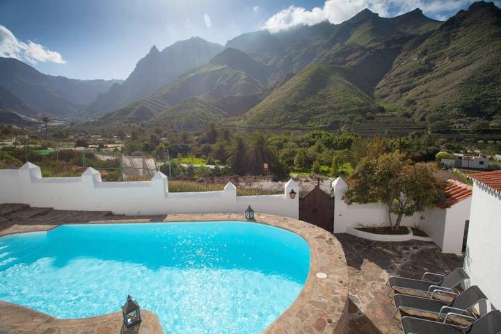 Casa rural con piscina para 10 personas, con Balcón y Terraza además de Jardín y Piscina en Valle de Agaete