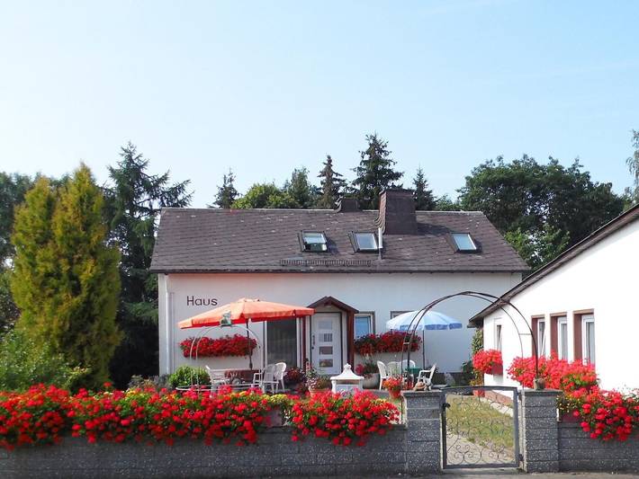 Ferienhaus für 10 Personen, mit Terrasse und Garten