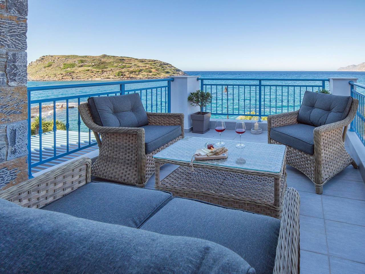 Neue Villa Moments am Meer mit Whirlpool, 50 m z in Lasithi