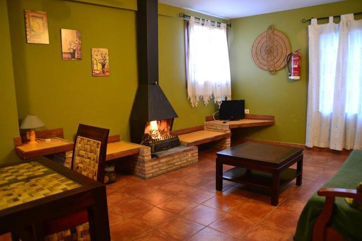 Casa rural para 6 personas, con terraza y jardín además de vistas y piscina, Se admiten mascotas en La Manchuela - 3