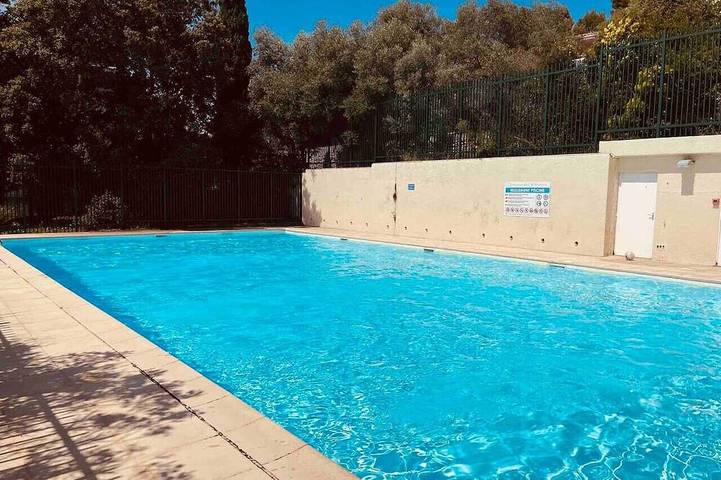 Appartement de vacances pour 4 personnes, avec balcon ainsi que jardin et piscine - 1