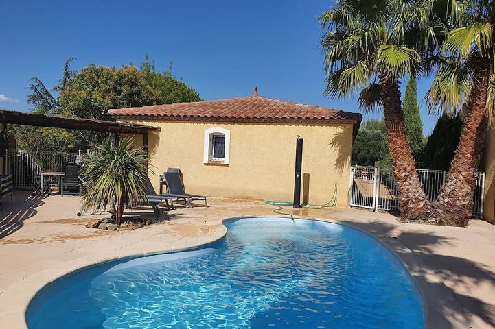 Location de vacances pour 10 personnes, avec terrasse et jardin à Mirepeisset