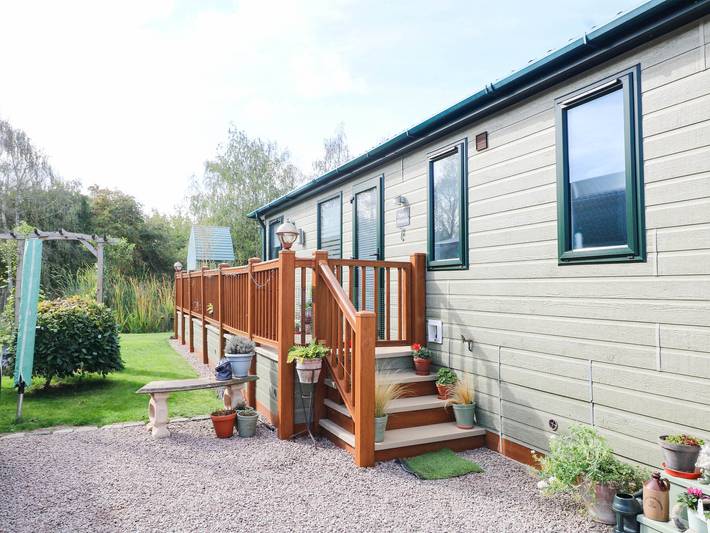 Patos y Nosotros in Marston, Lincolnshire
