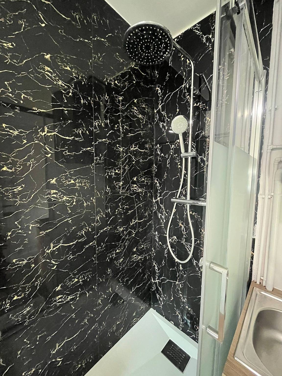 Studio entier, Small updated studio in luxe area in Tour Eiffel, Paris