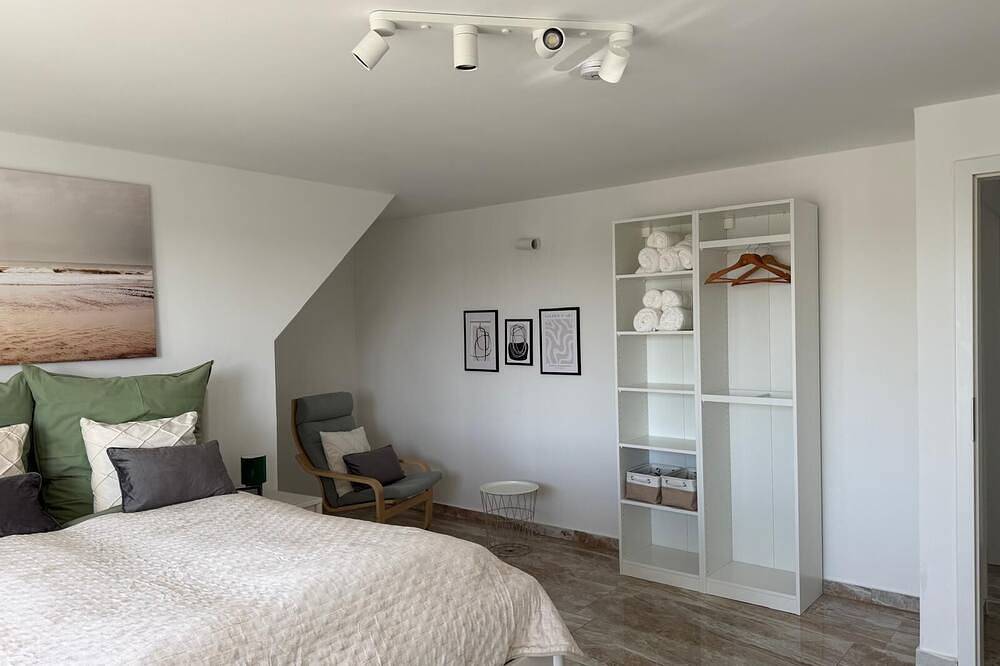 Ganze Wohnung, Esmeralda Penthouse -30m2 Terrasse Panorama Fernblick & Alpenblick in Ebersbach-Musbach, Region Bodensee-Oberschwaben