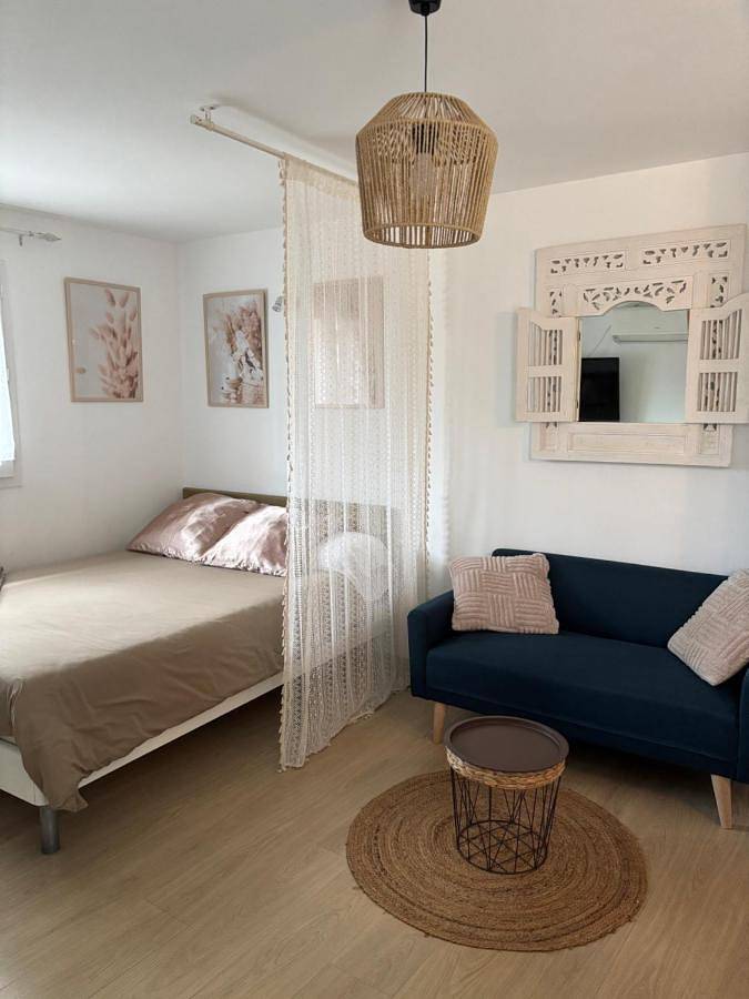 Gîte pour 2 personnes, avec jardin dans Miomo - 3