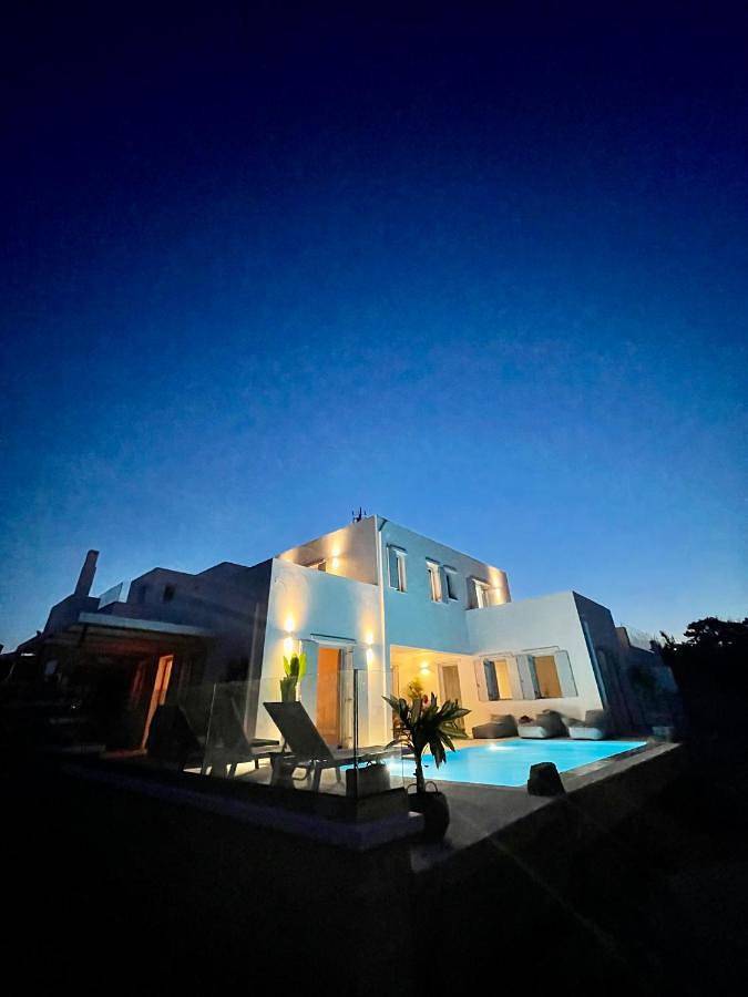 Location de vacances pour 8 personnes, avec piscine ainsi que vue et jardin, animaux acceptés dans Píso Livádi - 3