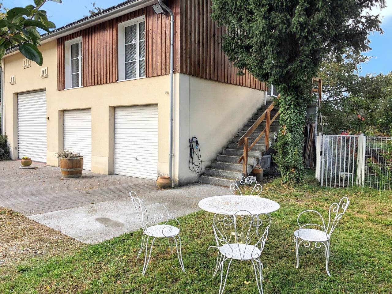 Maison de vacances 'La Maison Des Poneys' avec terrasse privée, Wi-Fi et climatisation in Le Pian-Médoc, Parc naturel régional du Médoc