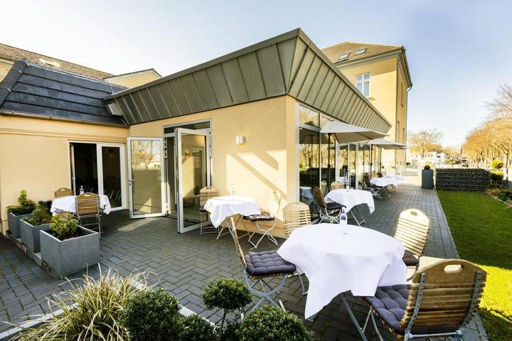 Hotel, mit Terrasse und Sauna in Güstrow - 4