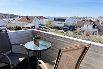 Ferienhaus für 10 Personen, mit Balkon und Garten in Rönnäng