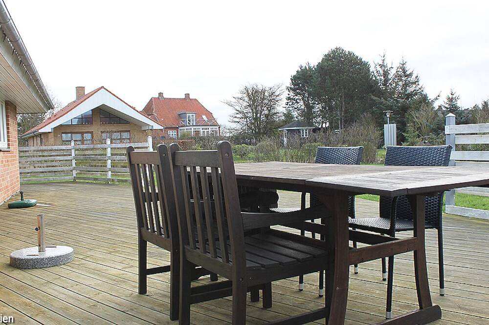 Schickes Steinhaus nur 200 m vom Strand entfernt in Humble, Langeland