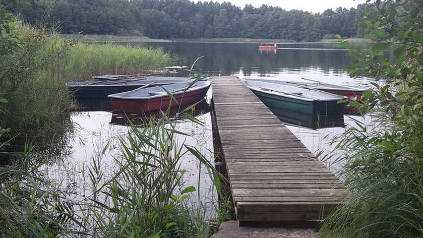 Bungalow für 4 Personen, mit Seeblick und Garten in Uckermark
