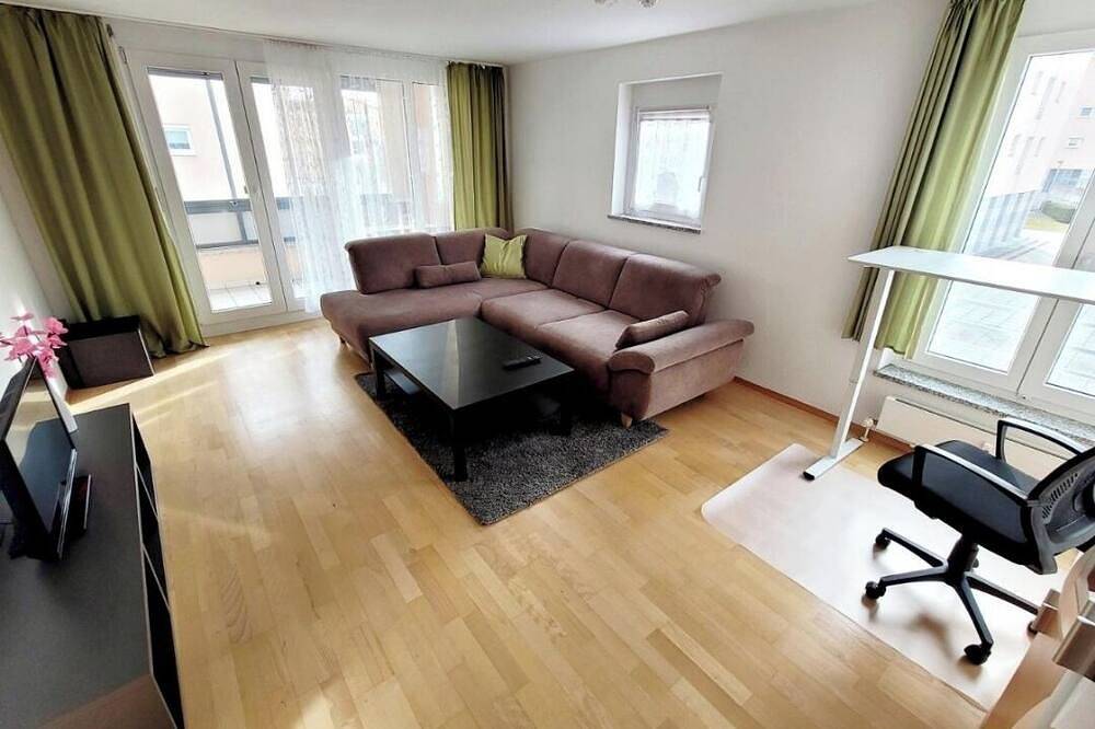 Ganze Wohnung, Große, zentrale Wohnung am Wielandpark mit Parkplatz in Biberach an der Riß, Oberschwaben