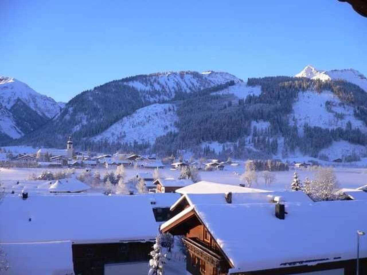 Berger Hof - Standard-Doppelzimmer B Spitzwegerich in Tannheim (Tirol), Allgäuer Alpen (Österreich)